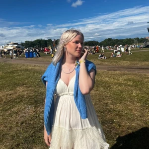 Blå kofta Chiquelle - En superskön blå kofta från Chiquelle🤍 har varit en stor favorit men har tyvärr tröttnat på den nu🤍 skriv för mer info!