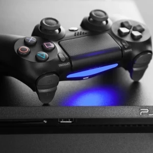 Ps4  - Jag vill sälja mitt ps4 jag har använt den i typ ett år nu. Den funkar helt bra inga problem med den kontroll ingår. 