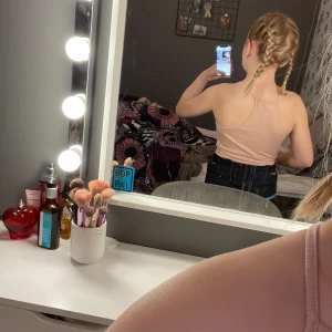 Jag säljer de för de inte kommer till användning - Jag säljer ett ljusrosa linne från H&M💕