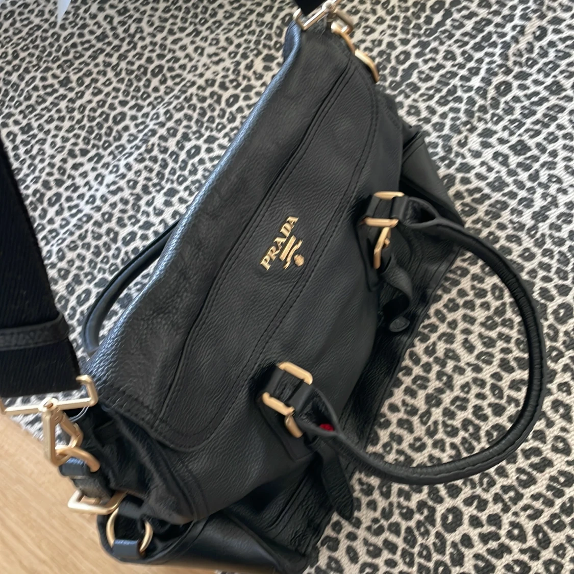 Prada väska svart  - 90