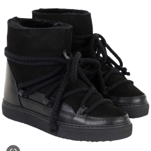 Inukkii - Kontakta gärna mig om ni är öppen för byte mot mina svarta Inukkiis! Helst färgen på sista bilden men kom gärna med förslag ❤️❤️⚠️säljer inte, endast byte⚠️ storlek 40 passar 39 jättefint skick nästan som nya.