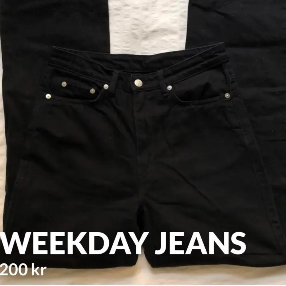 Jeans från weekday i nyskick!. Jeans & Byxor.
