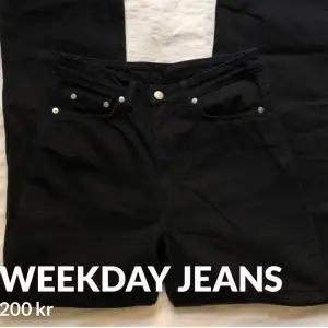 Jeans från weekday i nyskick!