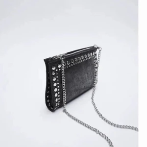 Zara väska - Zara väska i bra skick! 100kr+frakt   Skriv privat för fler bilder 😊