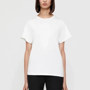 Toteme t-shirt espera - Vit T-shirt Espera från Toteme! Storlek S. 