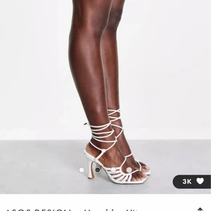 Klackskor - Säljer dessa superfina klackar, helt nya, aldrig använda, endast testade. Klackskorna är från asos och är i storlek 38.   Nypris 370, säljer för 200kr.