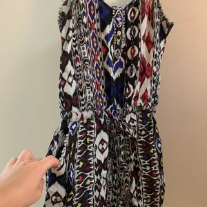 Jumpsuit  - Jumpsuit köpt utomlands, använd fåtal gånger. Köparen står för frakten 