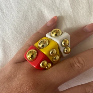 Ringar - Söta ringar som inte har kommit till använding. 6 st för 99kr plus frakt. Hör av er vid frågor❤️‍🔥