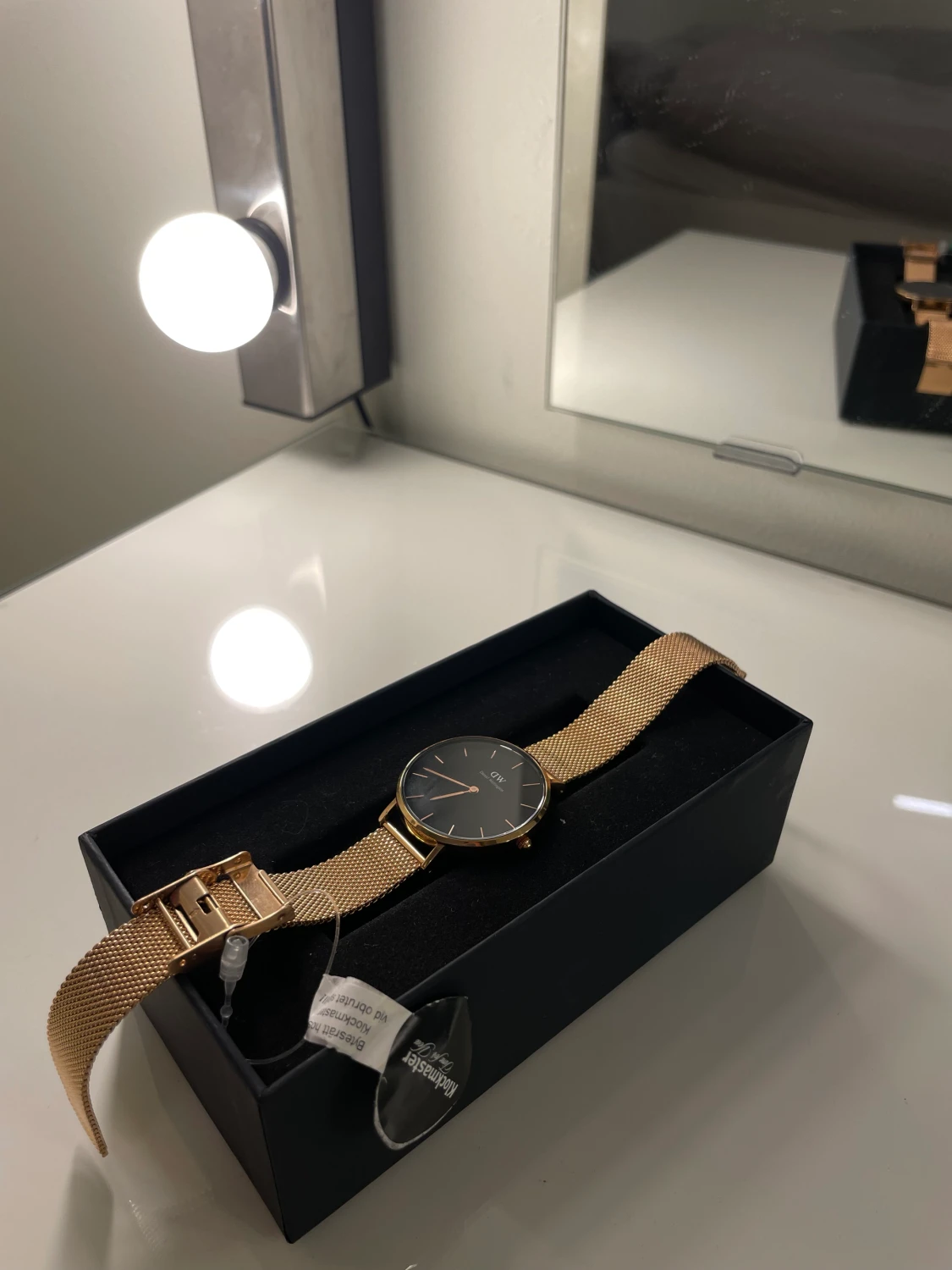 Daniel Wellington  - 90