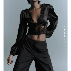 Söker denna ZARA blusen  - Söker denna i storlek XS eller S 