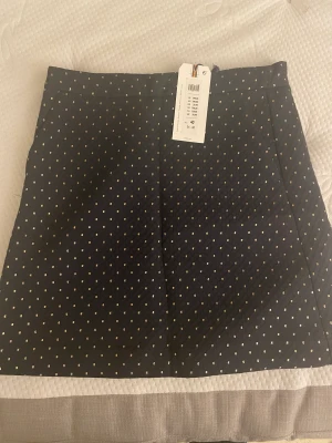 Kjol - Kjol aldrig använd.