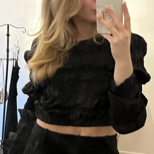 Festtopp från NAKD strl 38 - Festtopp från nakd, strl 38💓 knappt använd