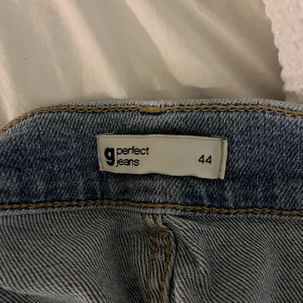 VÄRLDENS skönaste jeans från GinaTricot i strl 44.. Jeans & Byxor.