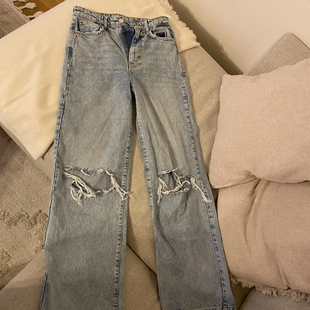 Jeans från Gina tricot. Strl 36, använda en gång. . Jeans & Byxor.