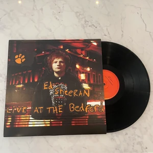 vinylskiva - Aldrig använd vinylskiva med Ed Sheeran🥰