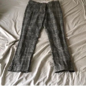 Kostymbyxor - Jättesnygga kostymbyxor från H&M