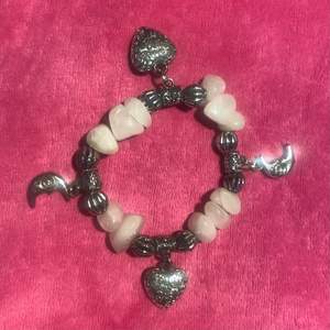 Armband med rose quartz stenar <3