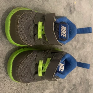 Nike  - Nike skor barn storlek 19,5