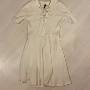 .  - klänning från h&m 