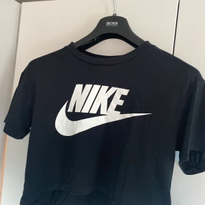 Nike tshirt - Svart T-shirt från Nike