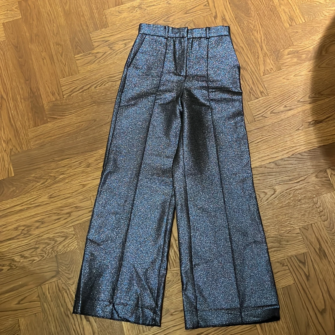 Les coytes paris glittriga kostymbyxor