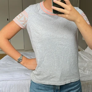 kenzo tröja - Kenzo T-shirt i strl xs! Knappt använd