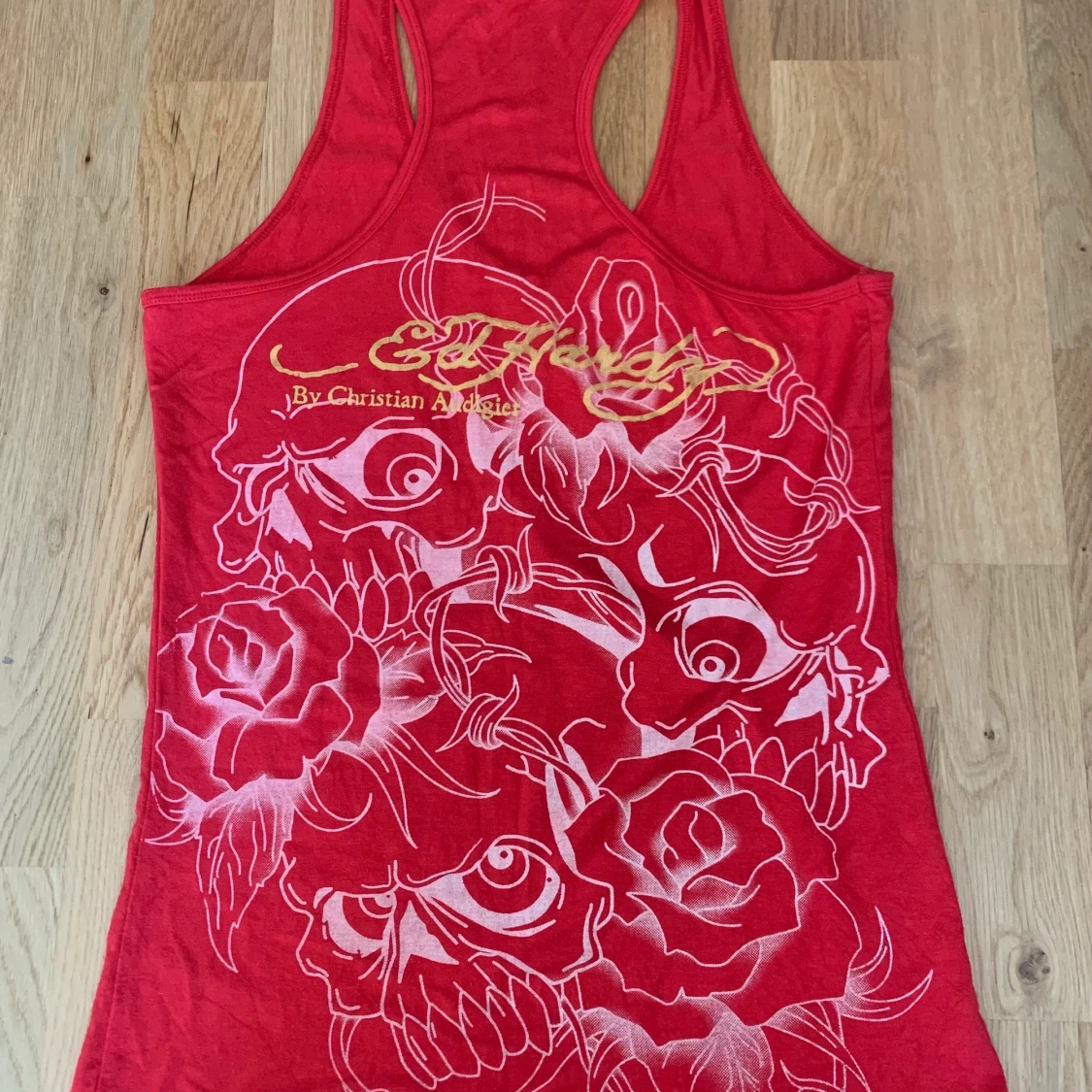 Ed Hardy linne - 90