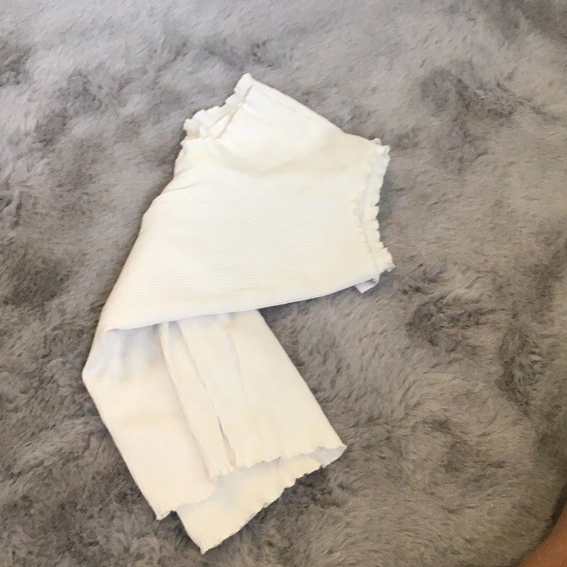 Vanlig T-shirt med ribbat mönster Lindex 158/164 i storleken.  - 91