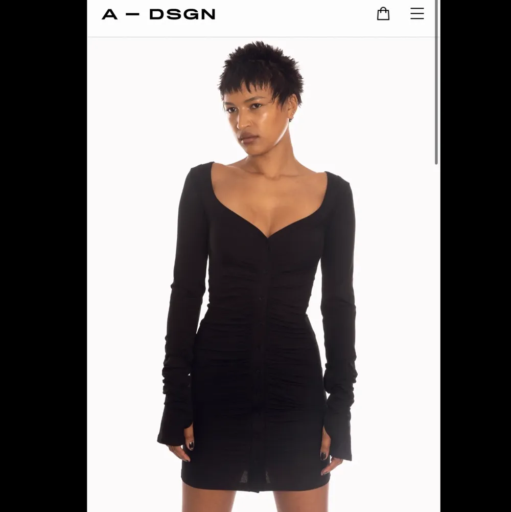 Säljer denna jättefina klänning från Adsgn, den är endast testat en gång så i nyskick, säljer pga fel storlek. Nypris 699kr. Skriv privat för egna bilder !. Klänningar.