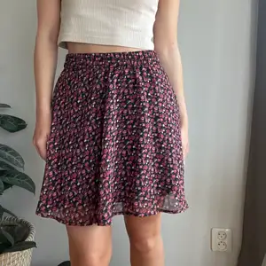 Blommig kjol från Only
