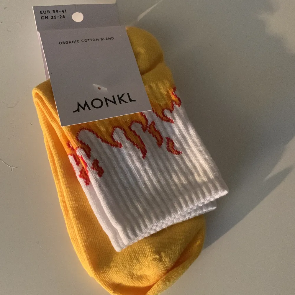 Oanvända, har tvp par ett är endast testat o andra oanvänt . Muu.