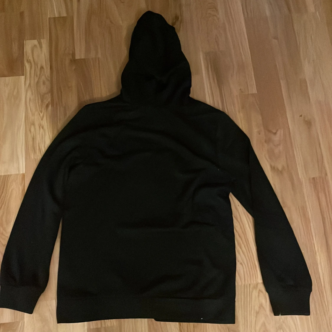 Svart tröja - 91