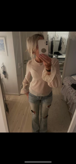 Söt topp  - Fest topp storlek xs! Söt med en bh under😇 skriv för prisförslag! 