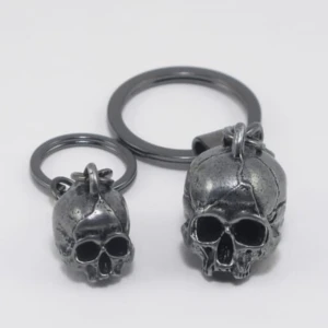 Nyckelring Skalle 💀  - Nyckelring litet 50kr 💀 Nyckelring Stort 70kr 💀 Båda 100kr 💀💀