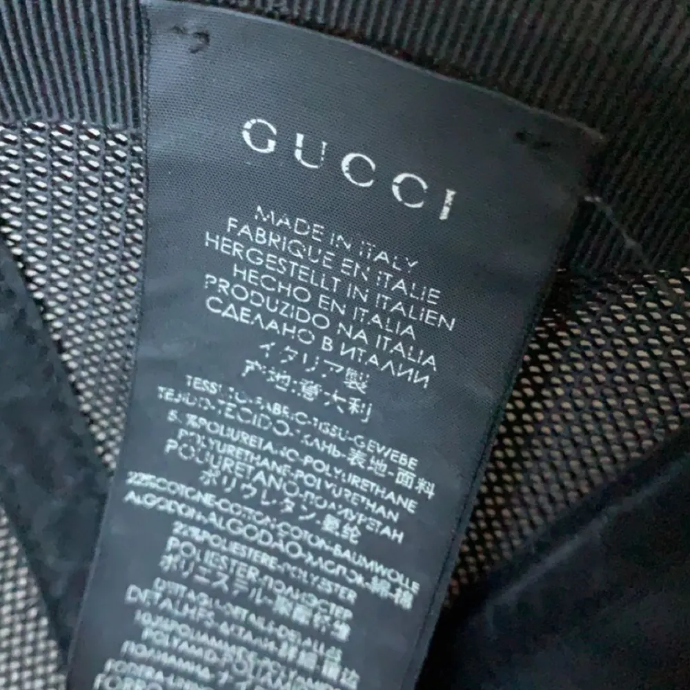 Äkta Gucci tiger keps, byter helst mot Gucci bälte eller annan modell av Gucci keps men kan även ta pengar. Övrigt.