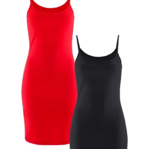 Basic klänningar  - Säljer båda klänningarna! En klänning för 60 två klänningar för 100🖤hör av er för bilder eller frågor!