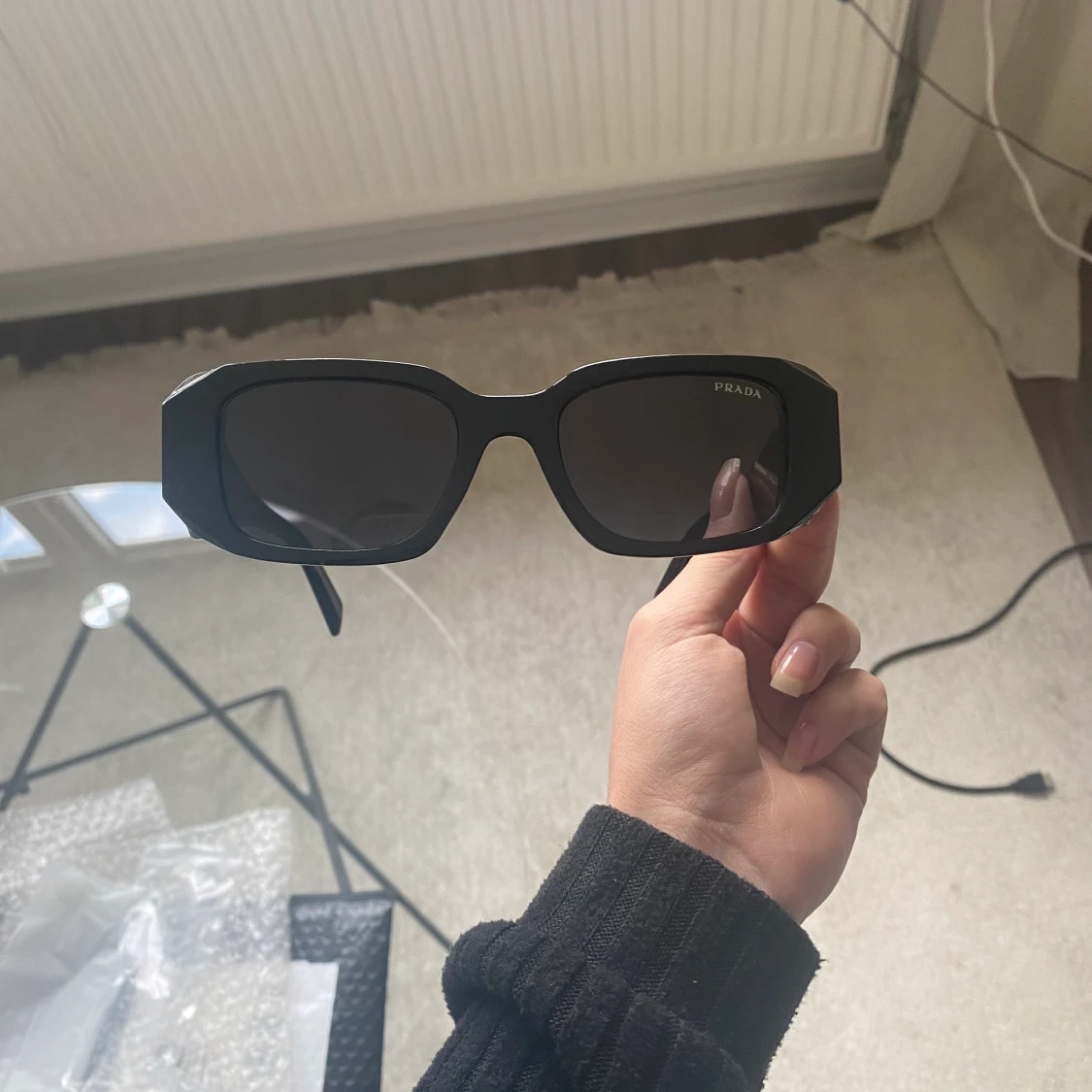 Prada solglasögon  - 90