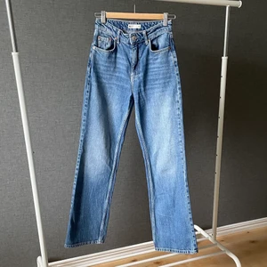 90s high waist jeans Gina Tricot  - Jeans i fint skick storlek 34