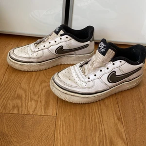 Air force 1 - Behöver en liten tvätt och snören! 