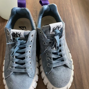 Eytys - Eytys skor /Sneakers . Ljusblåa. 
