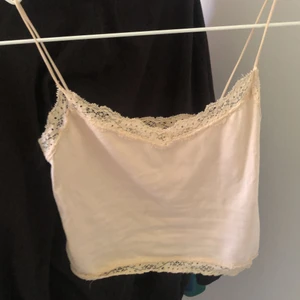 Fint linne - Fint linne i färgen beige.