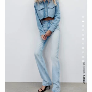 Zara jeans - Säljer dessa populära zara jeans då de knappt kommer till andvändning! De är i storlek 40 men passar 38 bättre! Kom privat för fler bilder!💞💞