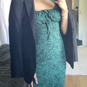 Grön sommarklänning - Säljer denna härliga sommarklänning!!💚 knappt använd