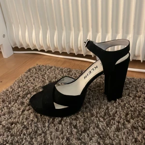 Klackskor  - Säljer mina klackar från Anne Klein då de inte kommer till användning längre 😊