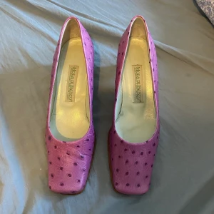  klackskor  - Fina klackskor i fint skick💓