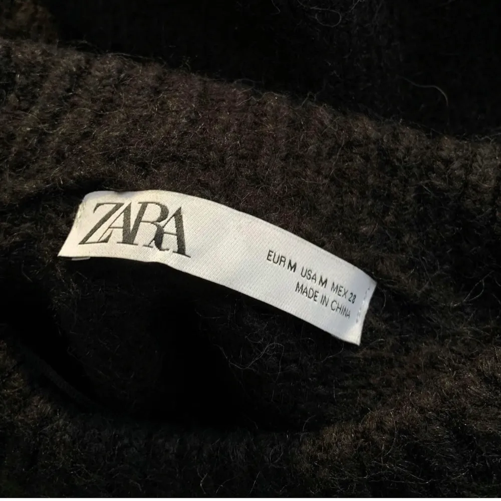 Finstickad tröja från zara 💕 köpare står för frakt. Stickat.