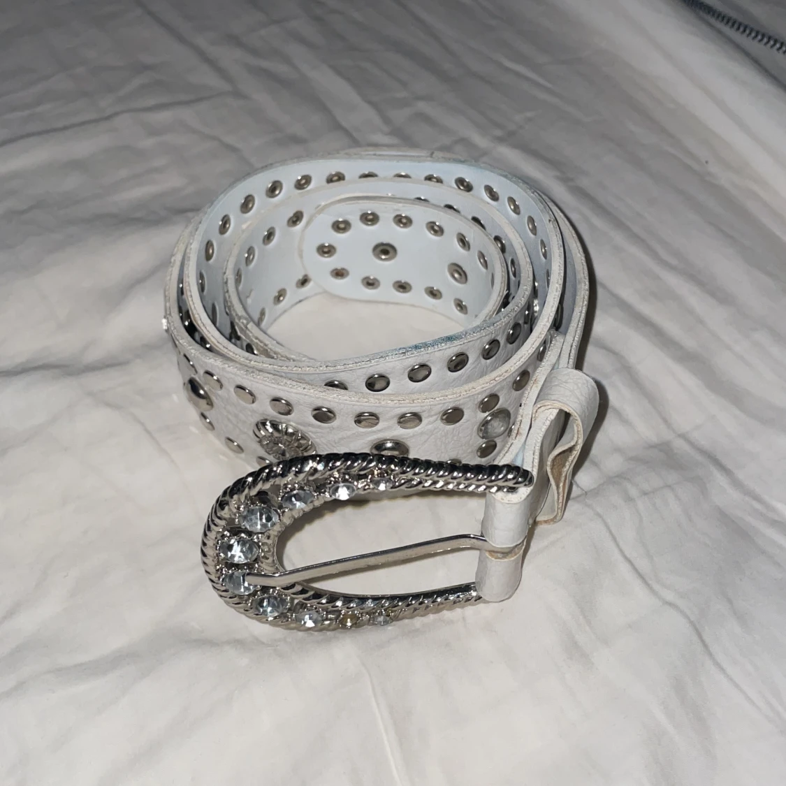 White belt with jewelry