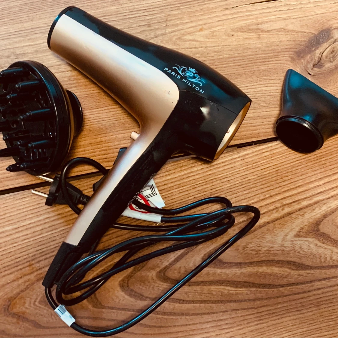 Paris Hilton hårfön