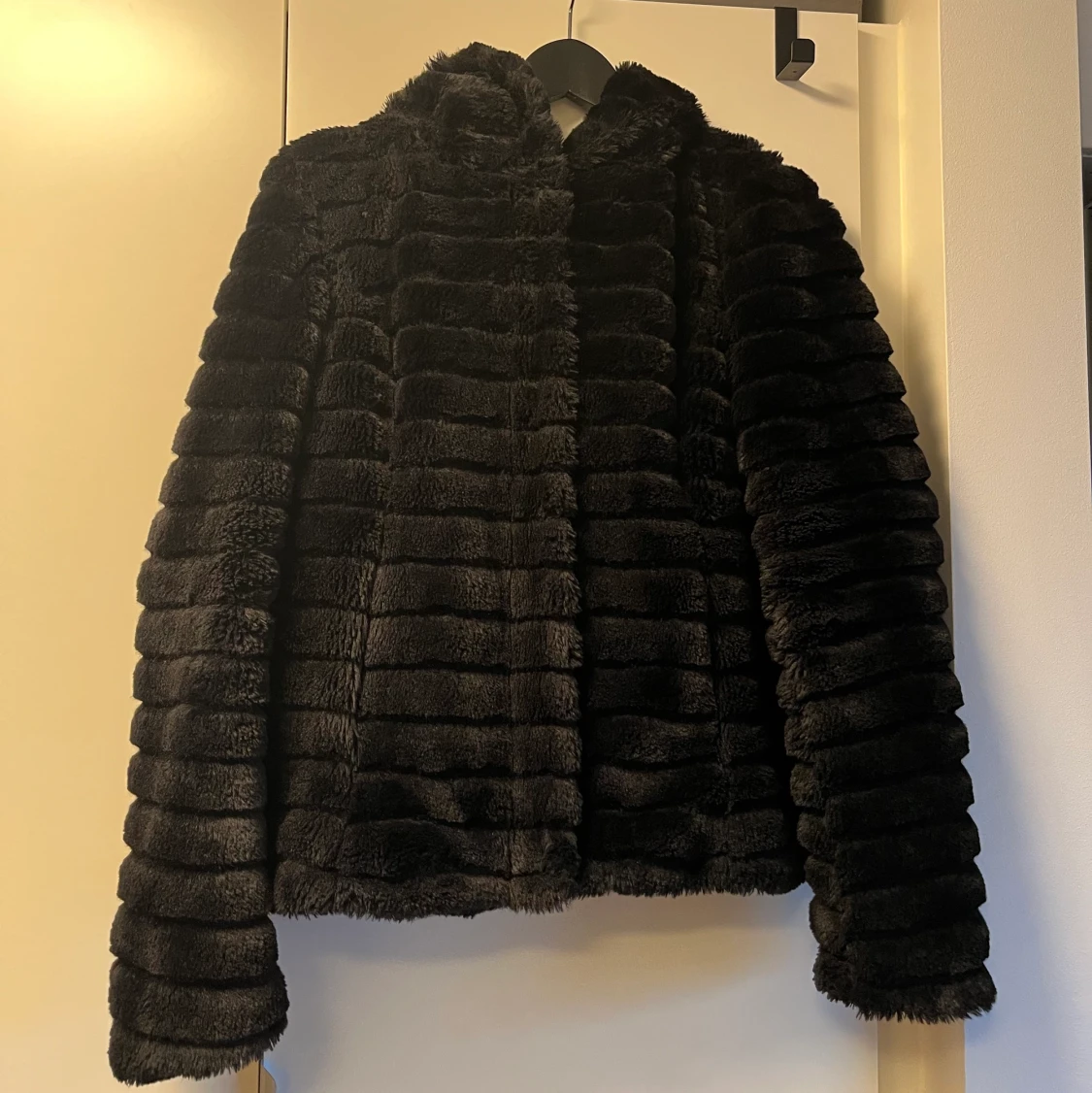 Fluffig jacka. 