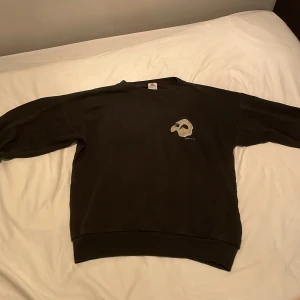 Phantom sweatshirt black  - Phantom sweatshirt  Size XL      Fits like M  Condition 7/10 